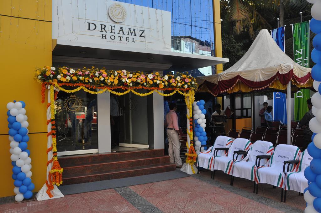 Dreamz Hotel Thiruvananthapuram ภายนอก รูปภาพ